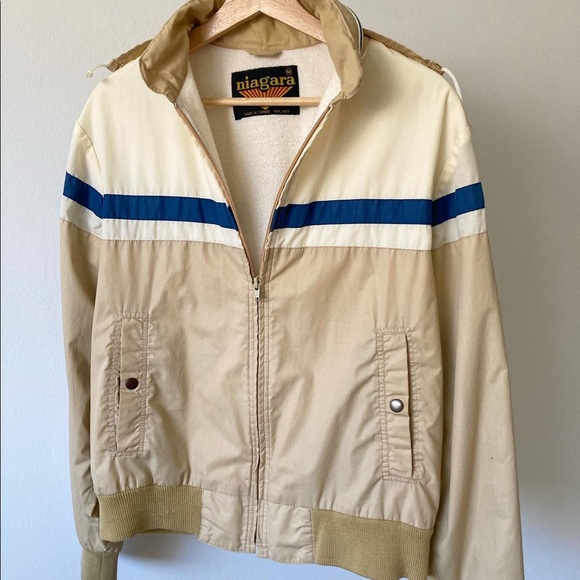 Vintage Jackets & Blazers - Vintage Niagara Hooded Windbreaker